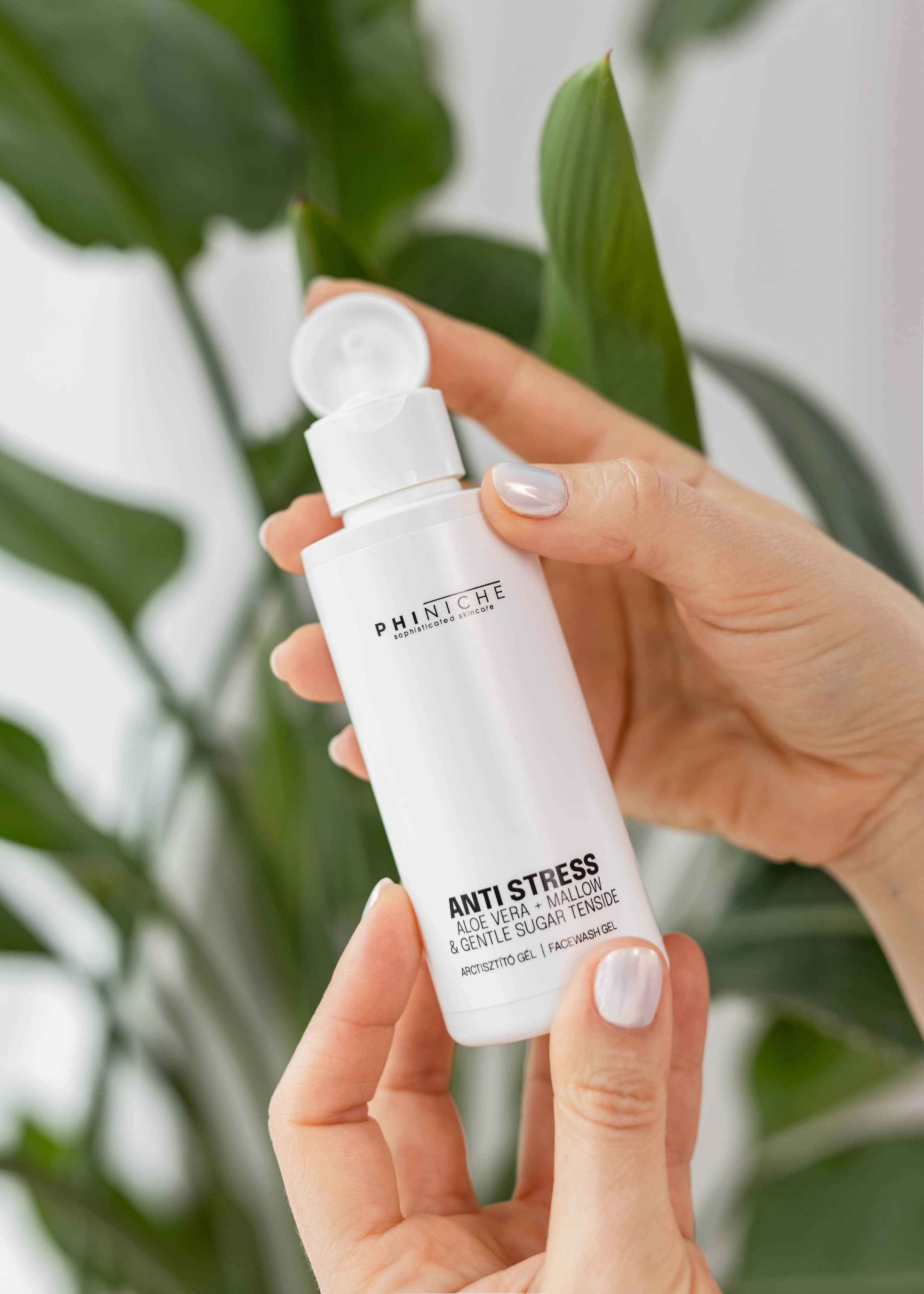 PHINICHE cleanser ANTI STRESS hidratáló arclemosó gél erdei mályva kivonattal